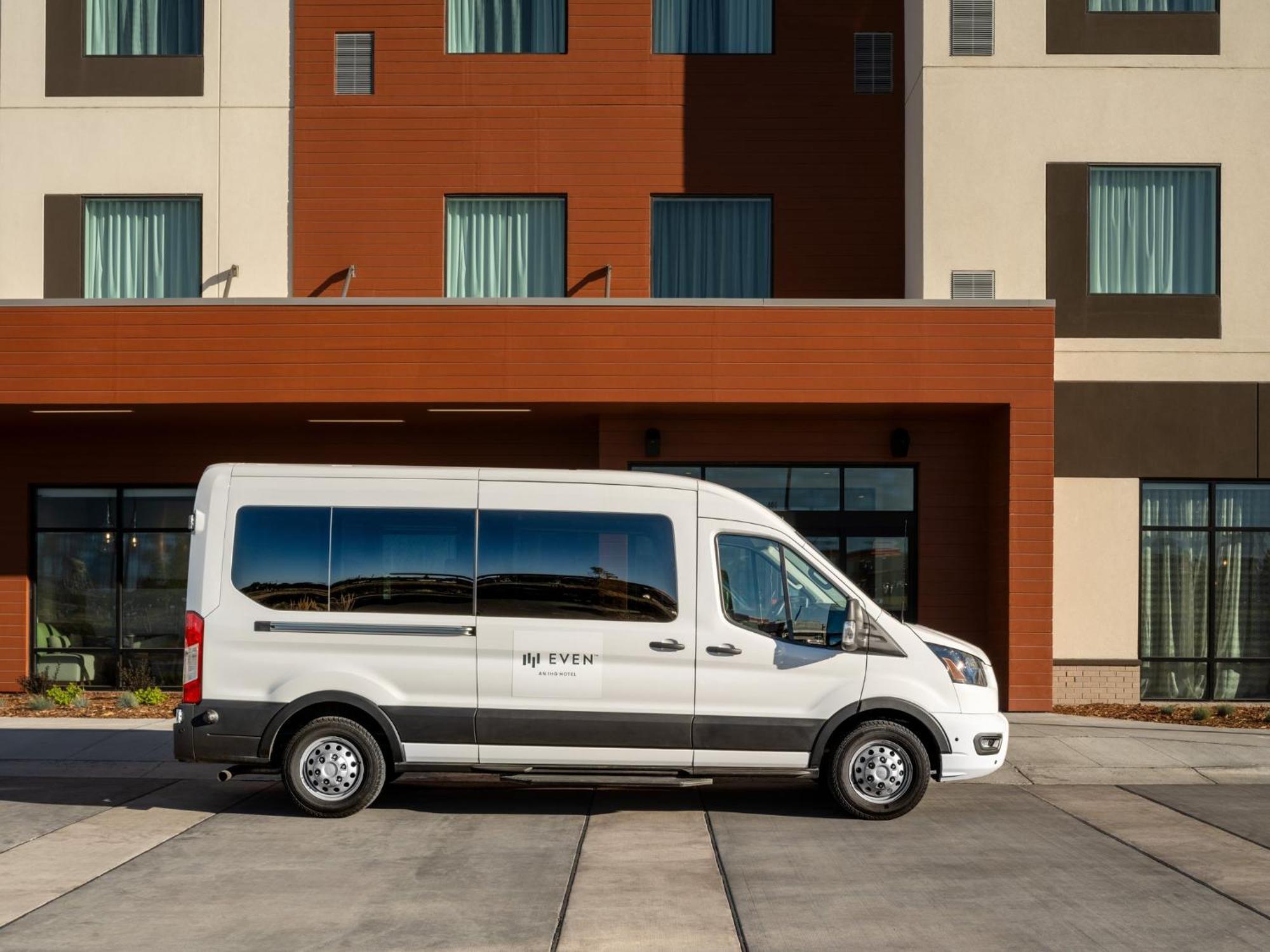 Even Hotel Bozeman Yellowstone Intl Arpt By Ihg Belgrade Εξωτερικό φωτογραφία