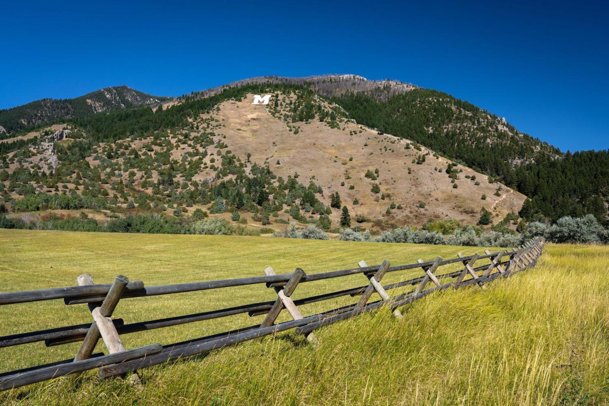 Even Hotel Bozeman Yellowstone Intl Arpt By Ihg Belgrade Εξωτερικό φωτογραφία